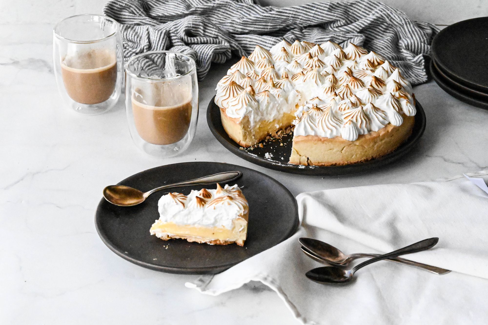https://www.terrenature.ch/app/uploads/2025/03/14_Tarte-meringuee-au-citron-bergamote-Photo-2.jpeg