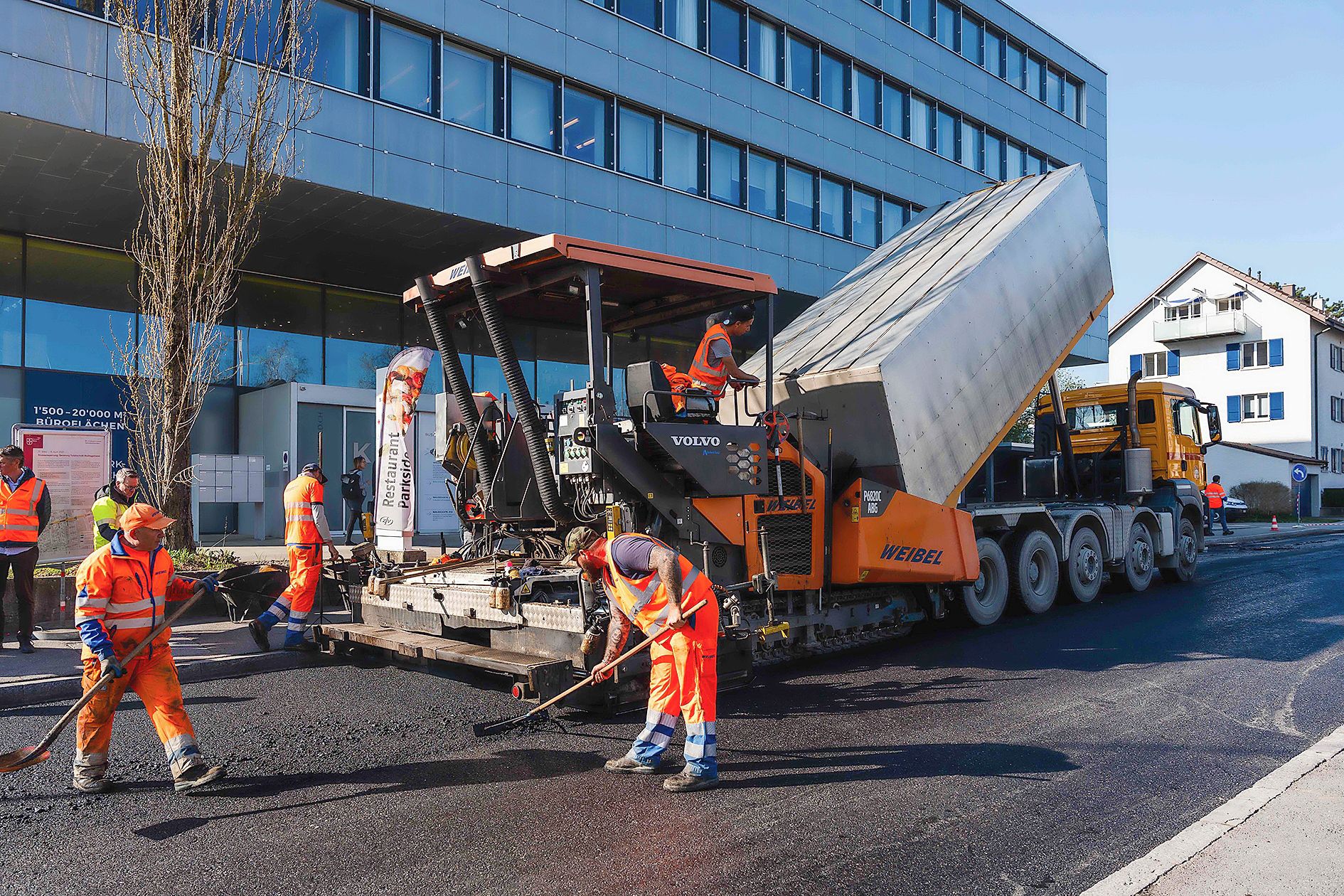 https://www.terrenature.ch/app/uploads/2025/04/08_250409_bio-bitumen_waldeggstrasse-1.jpeg