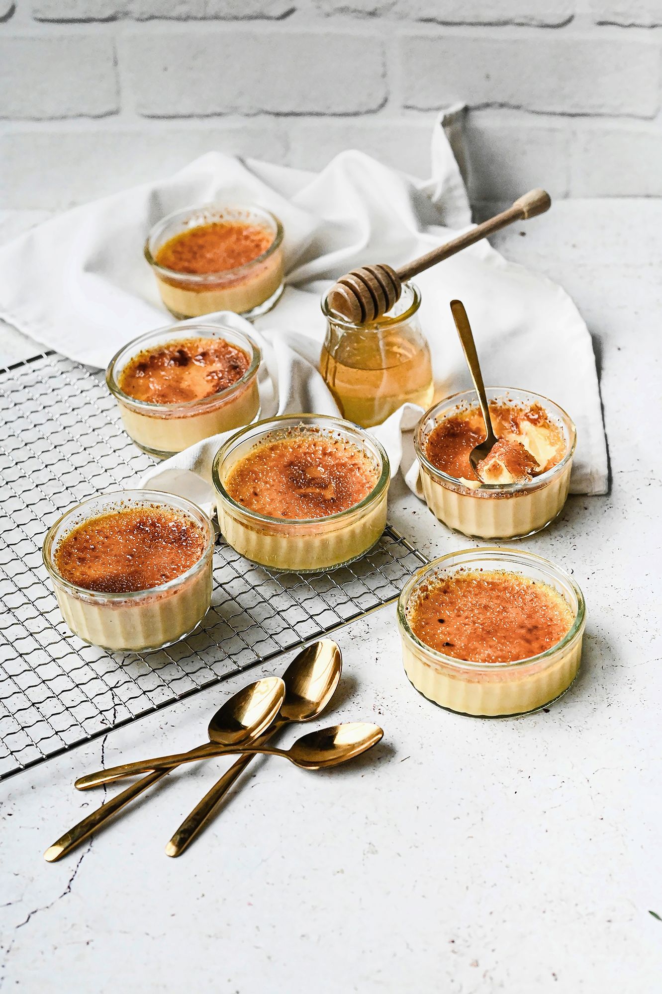 https://www.terrenature.ch/app/uploads/2025/05/14_Creme-brulee-au-miel-Photo.jpeg