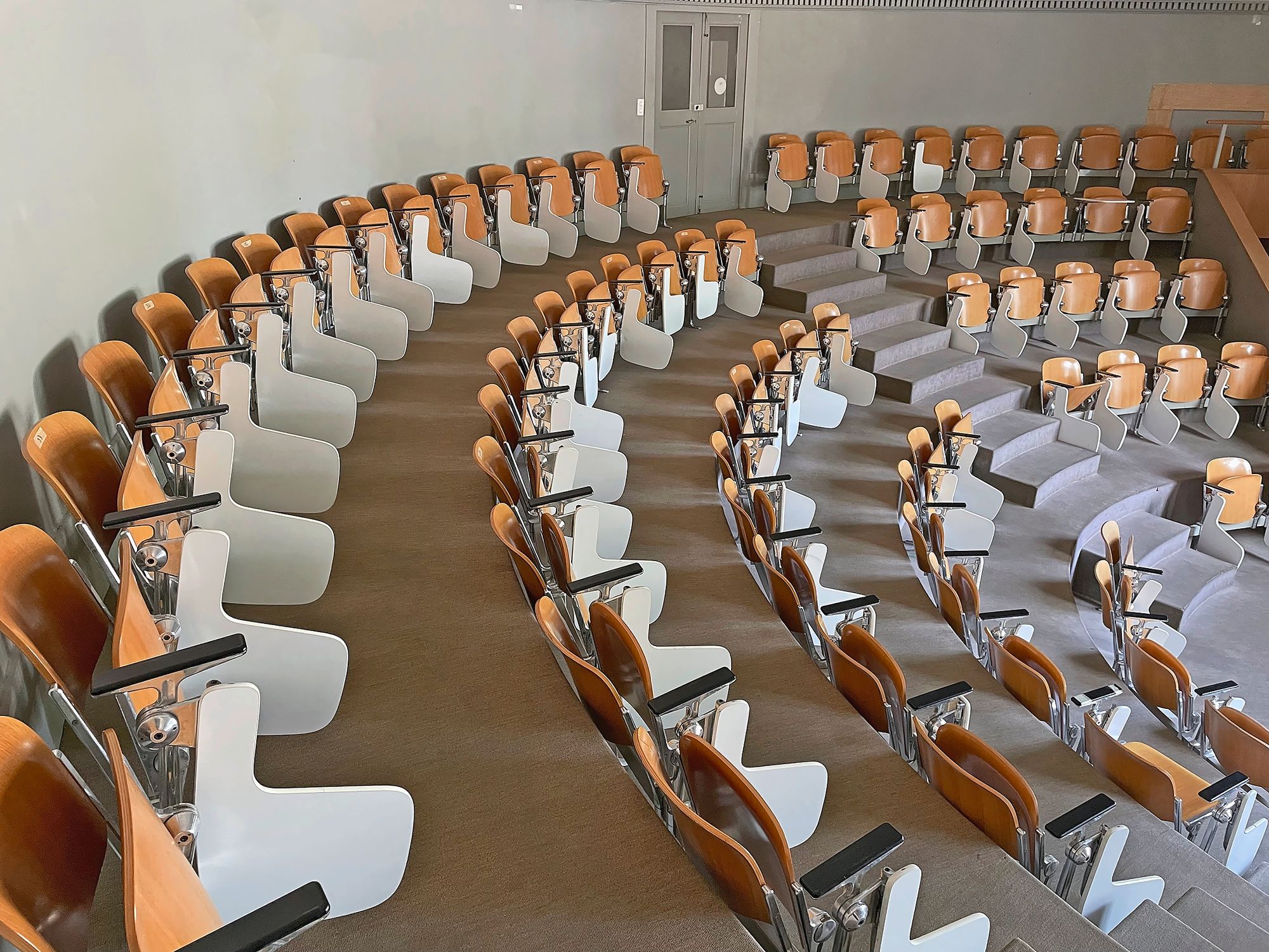 https://www.terrenature.ch/app/uploads/2025/08/09_Photo-©-La-Ressourcerie_salle-circulaire.jpeg