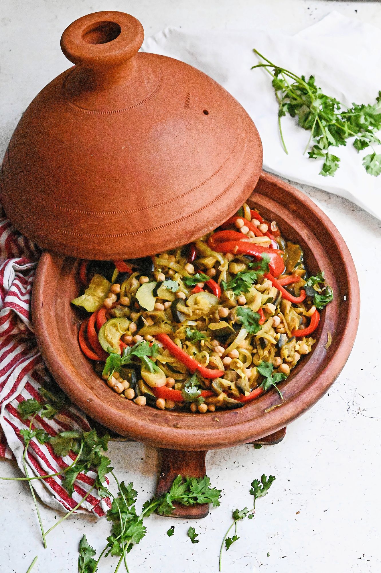 https://www.terrenature.ch/app/uploads/2025/08/15_Tajin-de-pois-chiches.jpeg