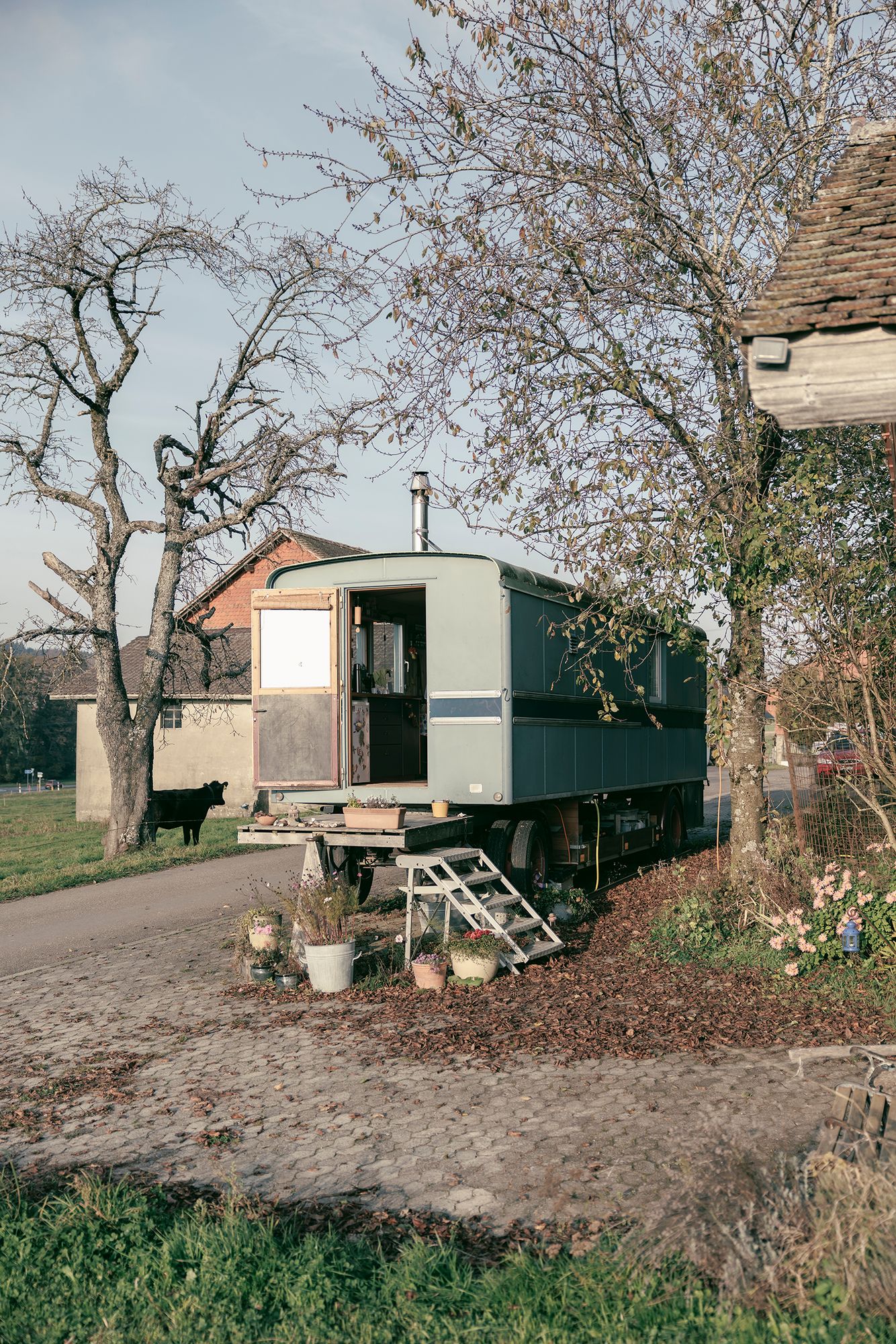 https://www.terrenature.ch/app/uploads/2025/10/28_habitat_leger_amandine_©_pierre-yves_massot_9523.jpeg