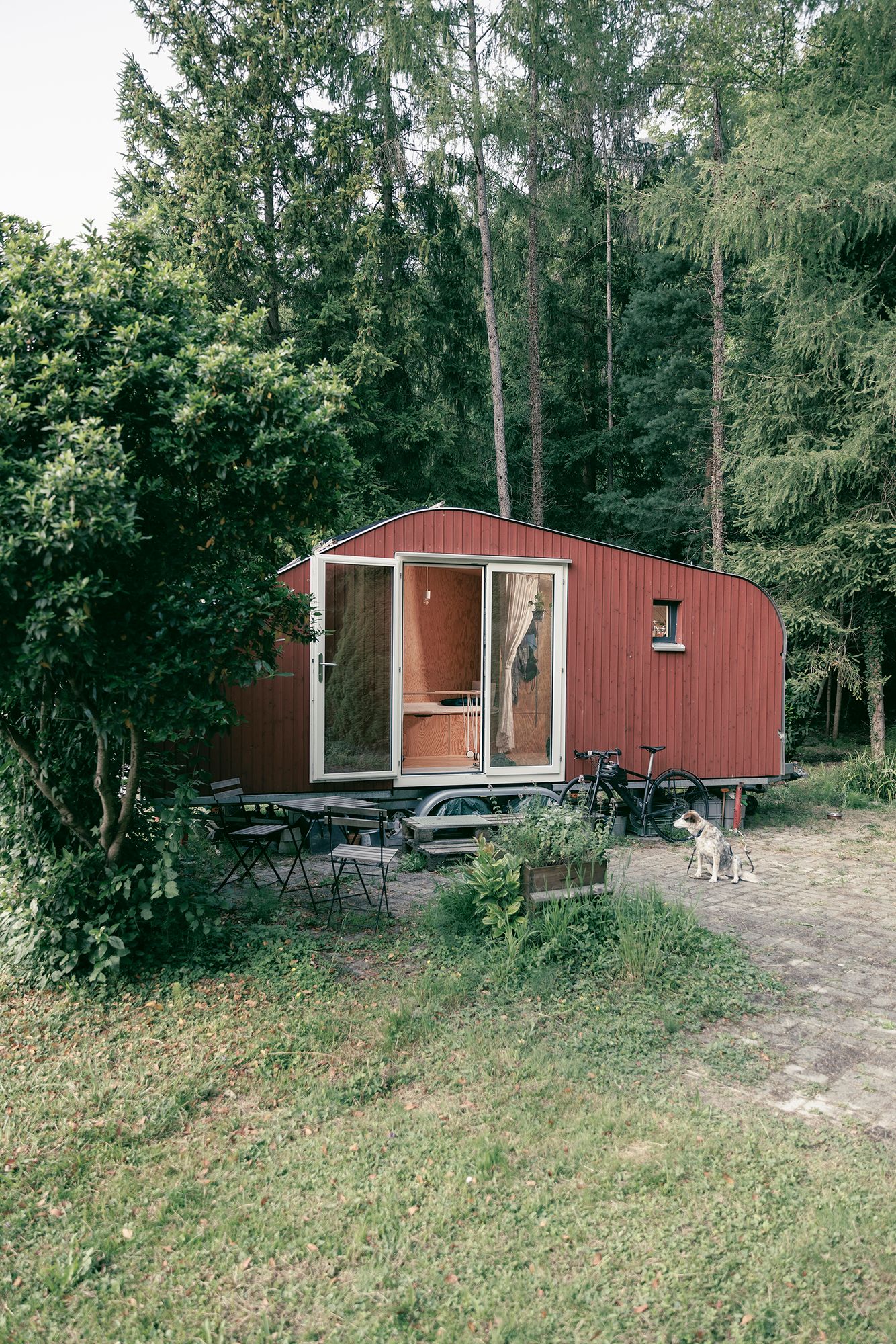 https://www.terrenature.ch/app/uploads/2025/10/28_habitat_leger_samantha_©_pierre-yves_massot_2793.jpeg