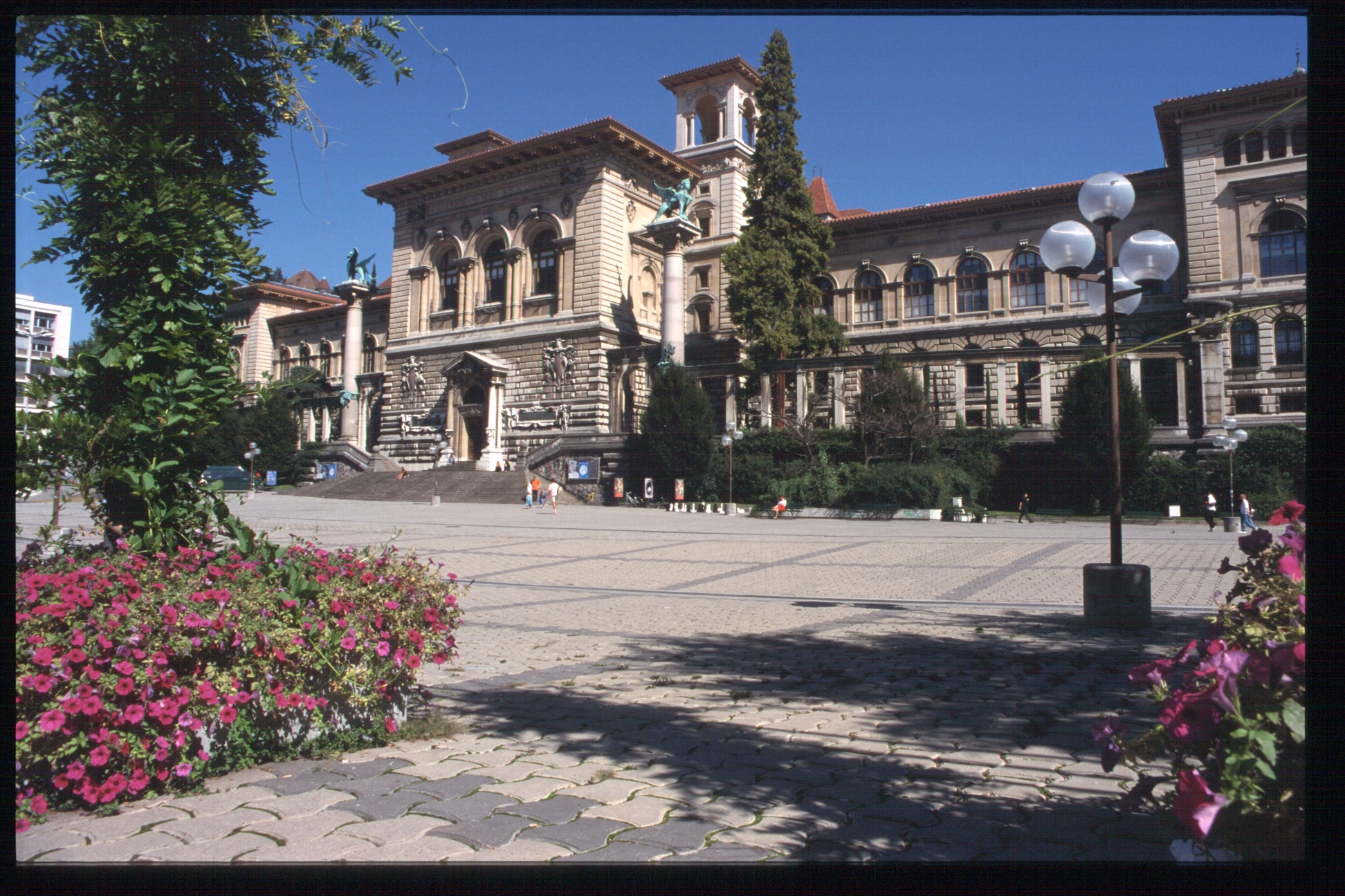 août 1999palaisrumine - palaisrumine