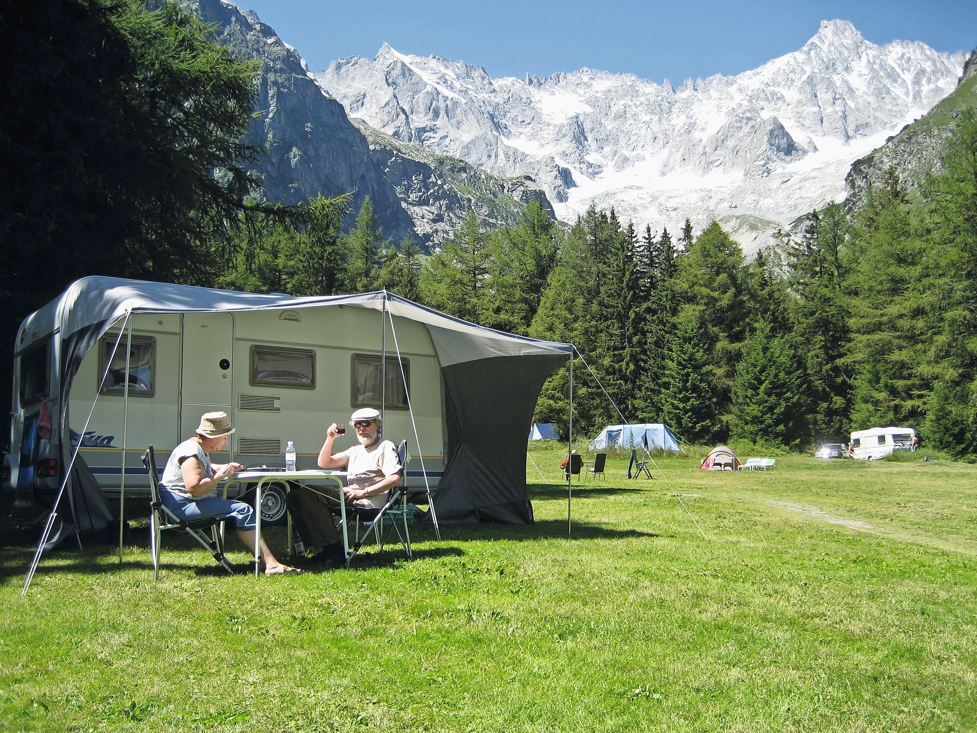 3_campingglaciers_img_20100807_0366jpeg